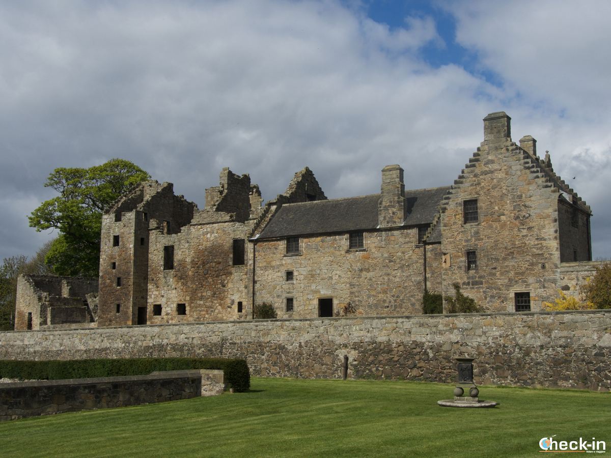 Visita del castello di aberdour sulle tracce di outlander