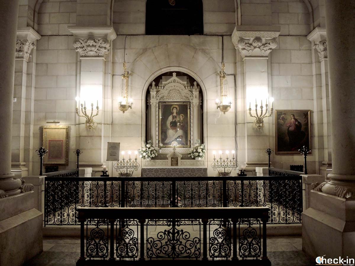 Tour della Cripta della Cattedrale dell'Almudena di Madrid - Spagna centrale