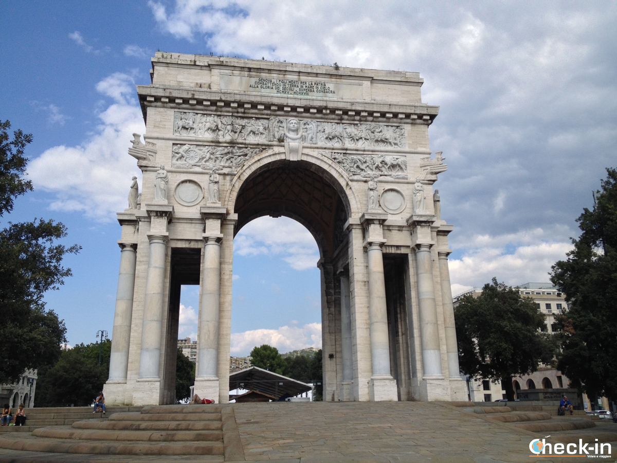 Da Genova Brignole a Boccadasse: l'arco di Trionfo in Piazza della Vittoria