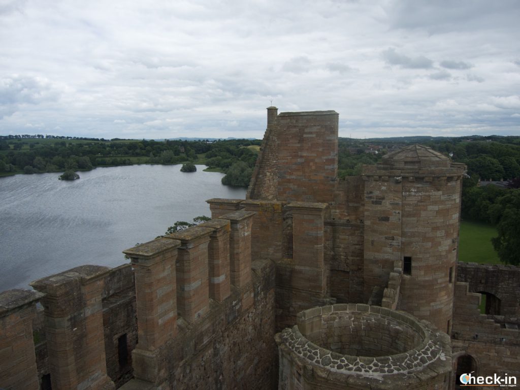 Linlithgow Palace e di Blackness Castle location di Outlander