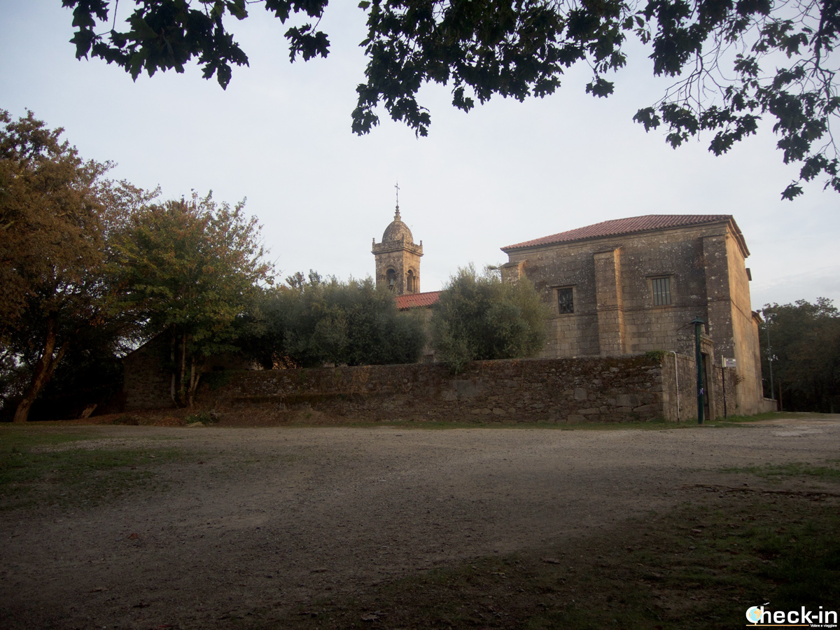 La Iglesia da Santa Susana al centro del Parque de la Alameda di Santiago di Compostela (Spagna del nord)