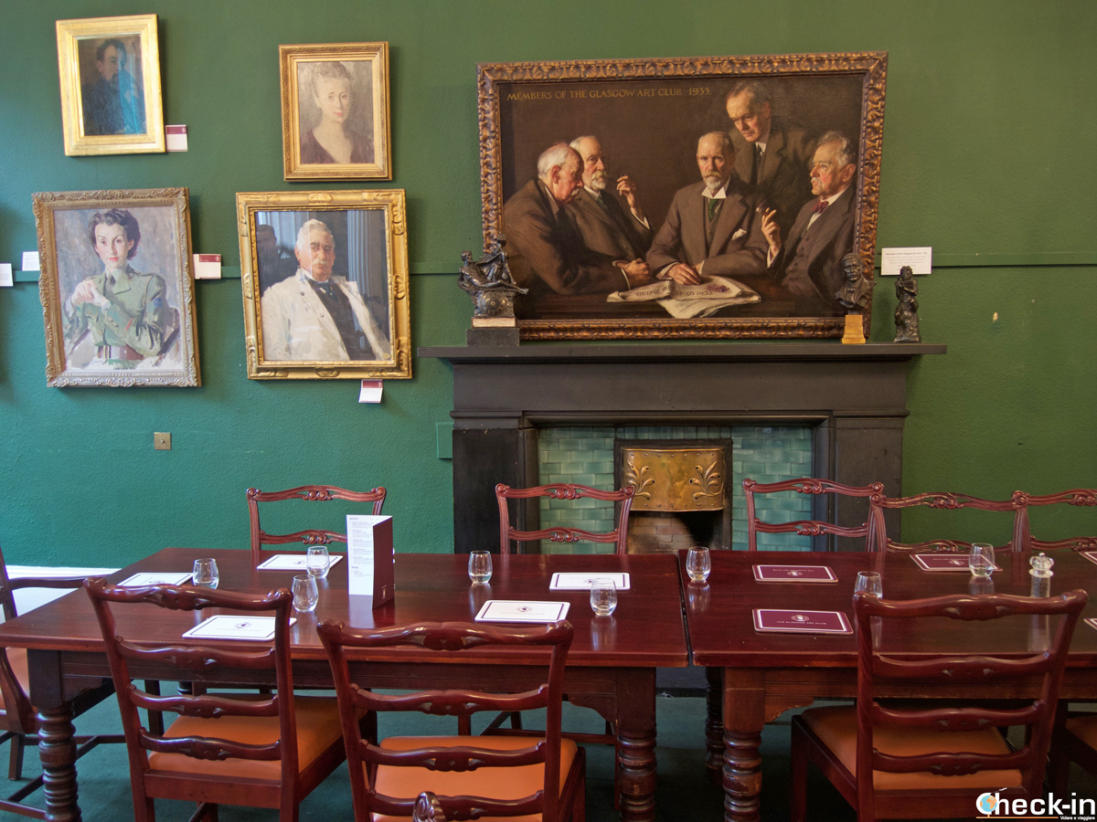 The dining room at the Glasgow Art Club