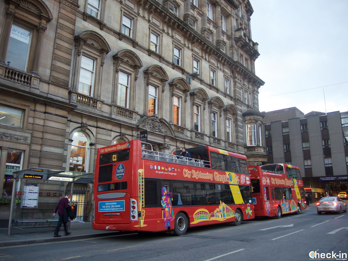 Glasgow Hop-on Hop-off bus tour from George Square