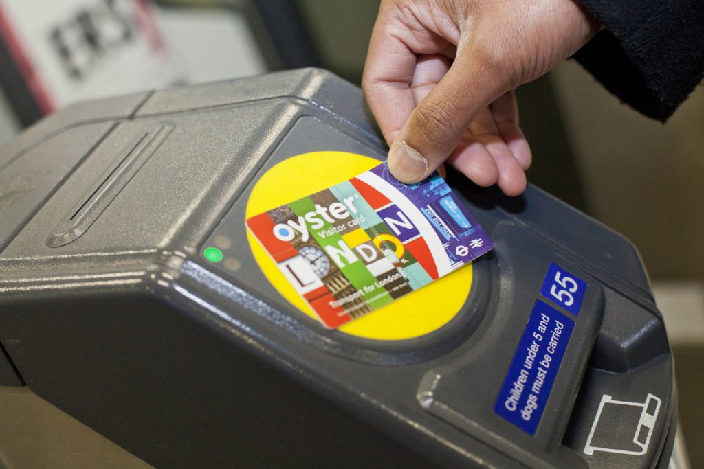 Londra low cost coi mezzi pubblici Oyster Card o London Travelcard?
