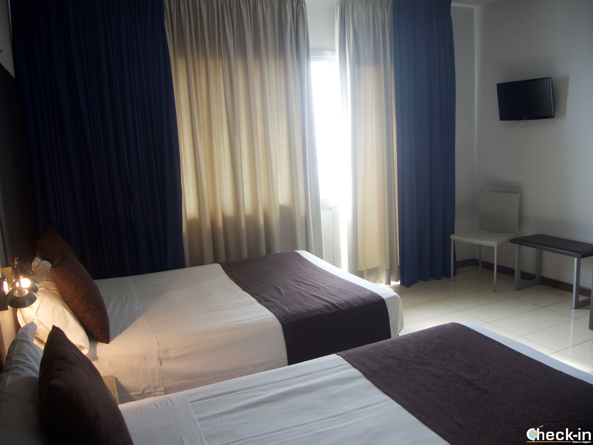 Camera tripla ad uso singola all'Hotel Excelsior di Lloret de Mar, Spagna