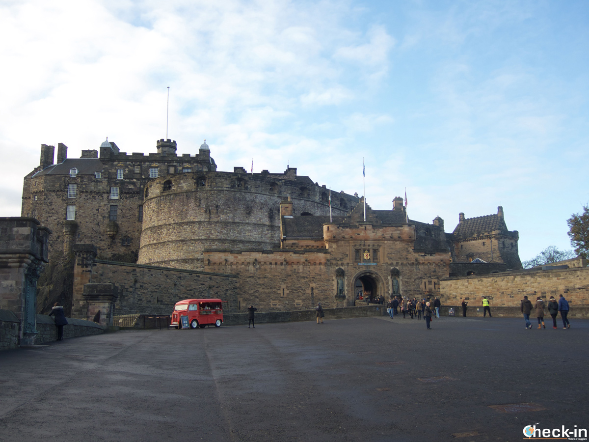 Visit of Edinburgh Castle, Scotland's top attraction