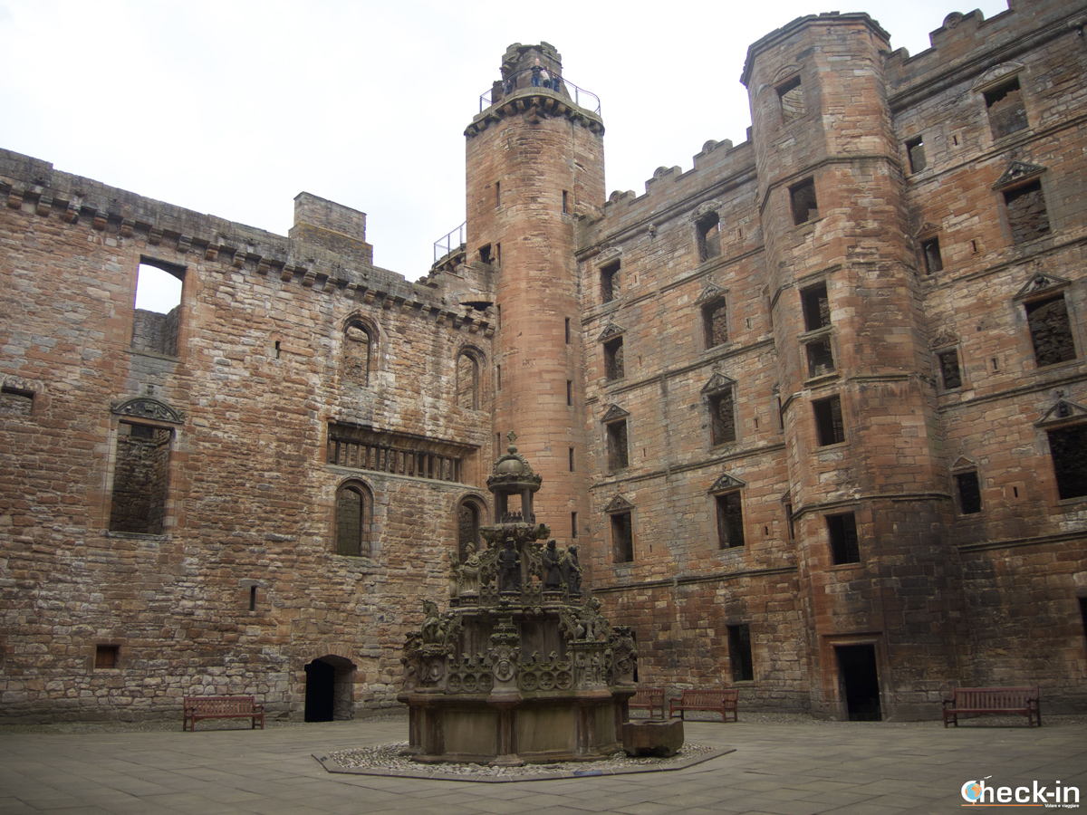 Linlithgow Palace, an Outlander tv series set location - Historic Scotland Pass