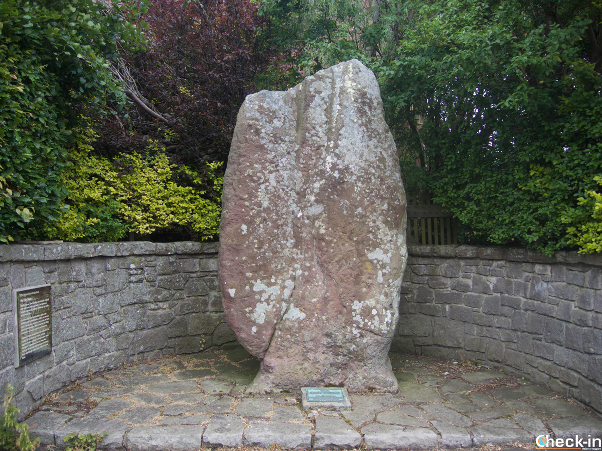 La Caiy Stone, ubicata nella periferia di Edimburgo