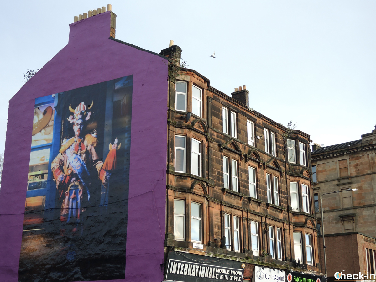 Glasgow city centre mural trail - Tribute to Billy Connolly