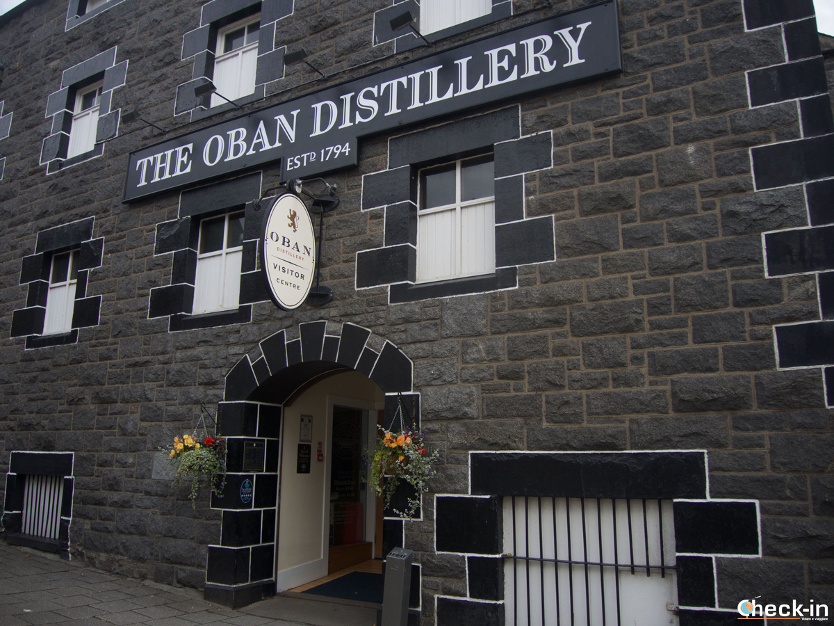 Whisky taste at the Oban Distillery - Scottish Highlands
