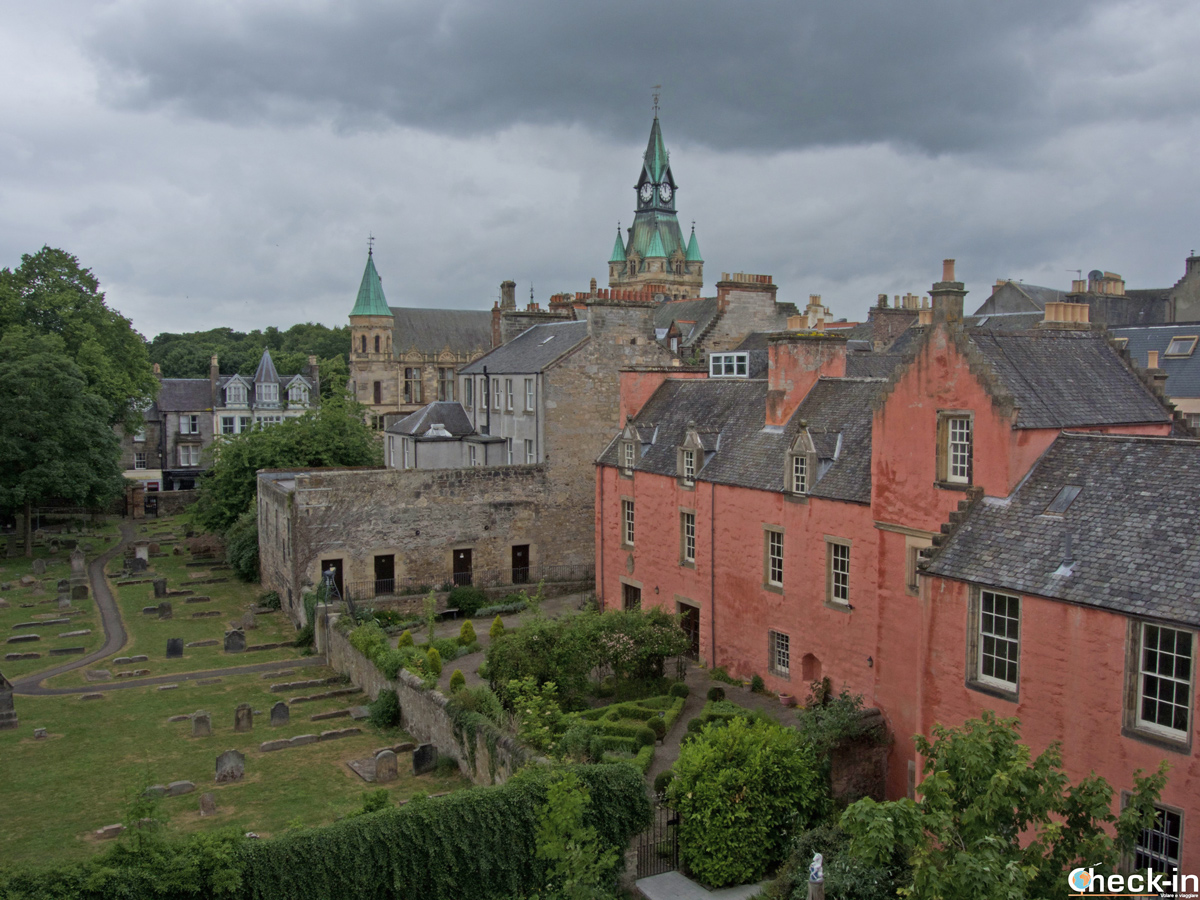 Panoramic terrace of the Carnegie Library and Galleries (Dunfermline, Fife)