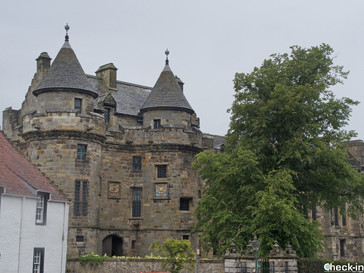 Day trip to Falkland to visit the Royal Palace