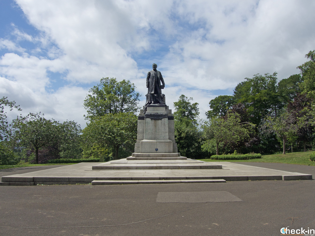 The Andrew Carnegie Monument inside Pittencrieff Park (Dunfermline)