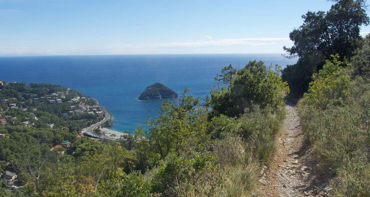 Riviera Ligure Di Ponente Escursione A Piedi Tra Spotorno E