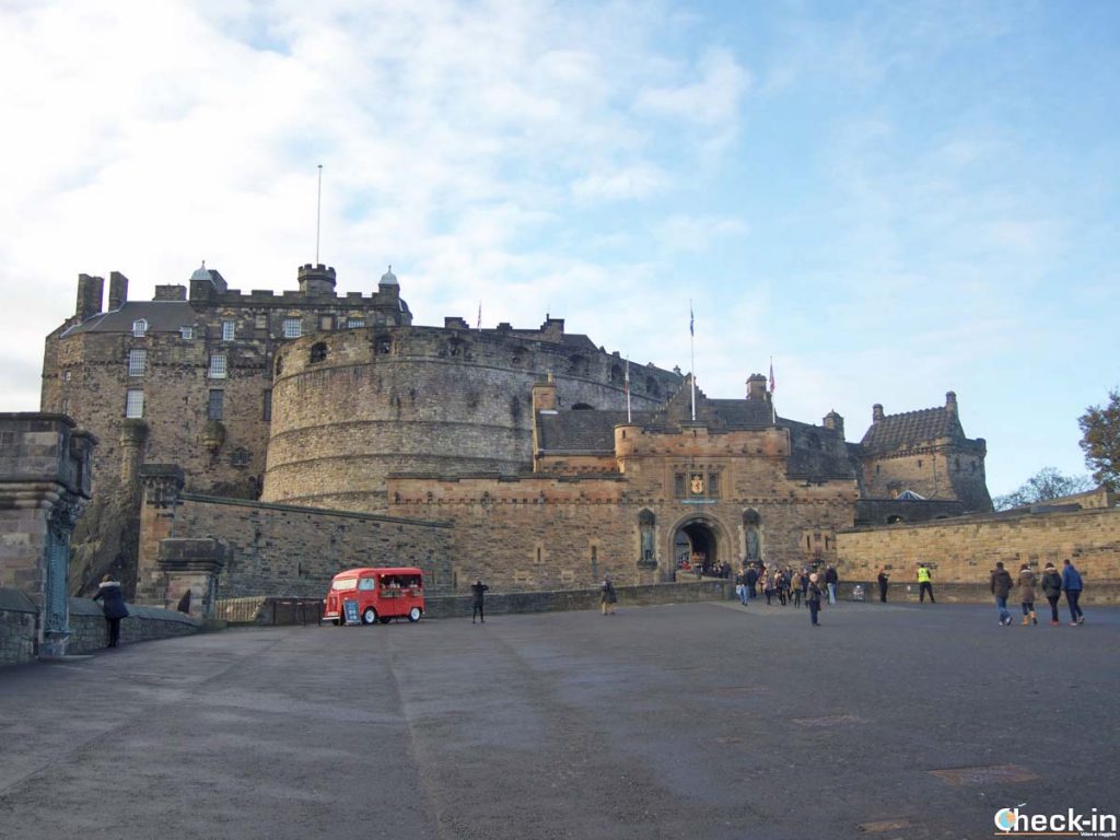 Le 5 attrazioni di Edimburgo da non perdere: il Castello