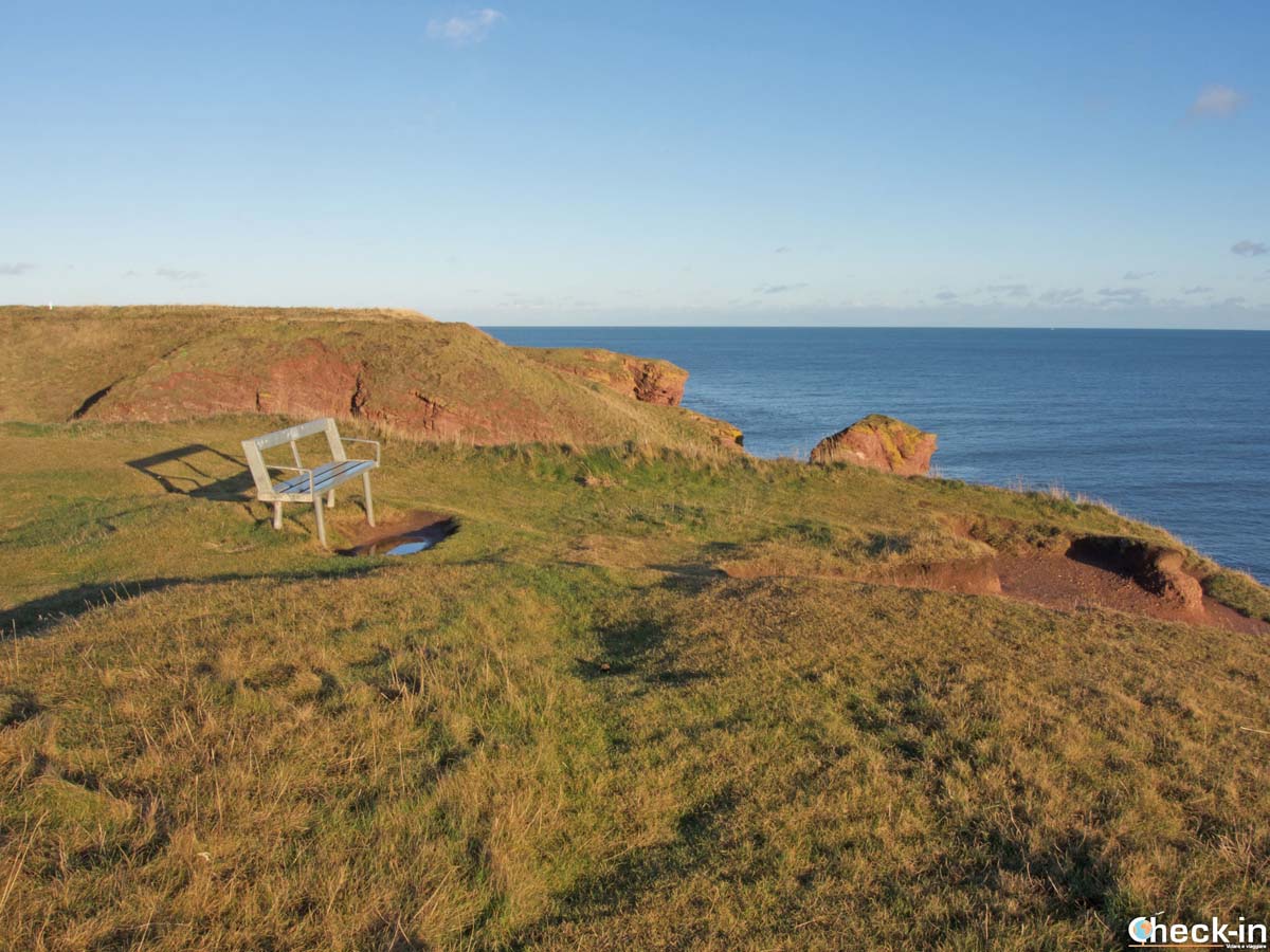 Bench along the trail between Arbroath and Auchmithie