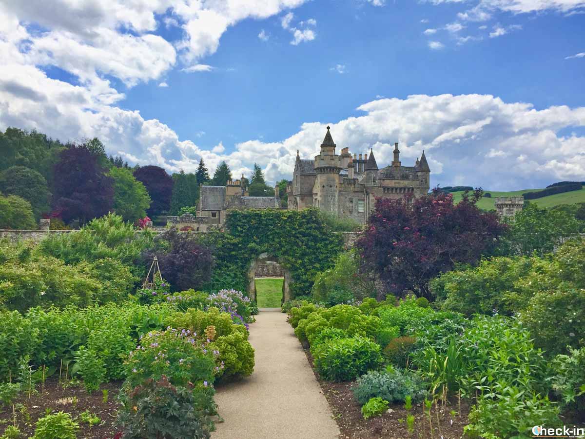 5 places to see in the Borders - Abbotsford House