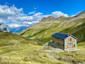Sentiero dalla Casermetta al Col de la Seigne in Val Veny