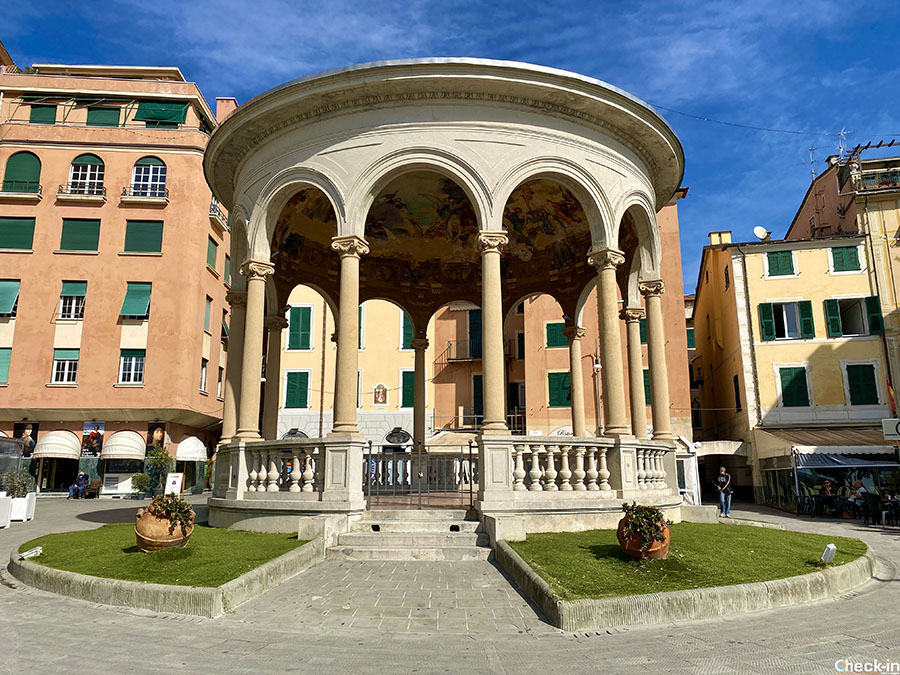 Cosa vedere sul lungomare Vittorio Veneto a Rapallo: Chiosco della Musica
