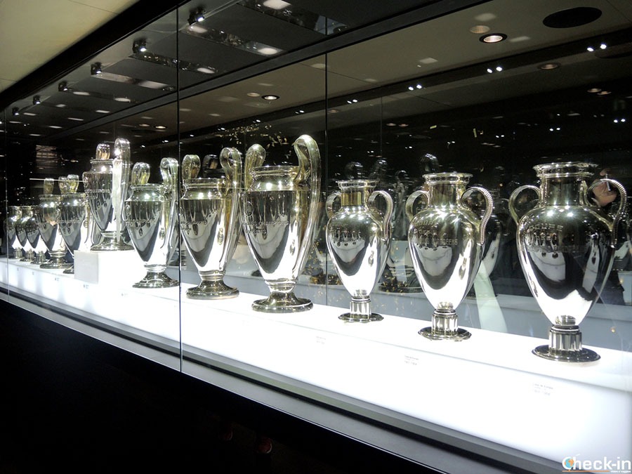 Sala "Reyes de Europa" con las 13 Copas de Campeones ganadas por el Real Madrid