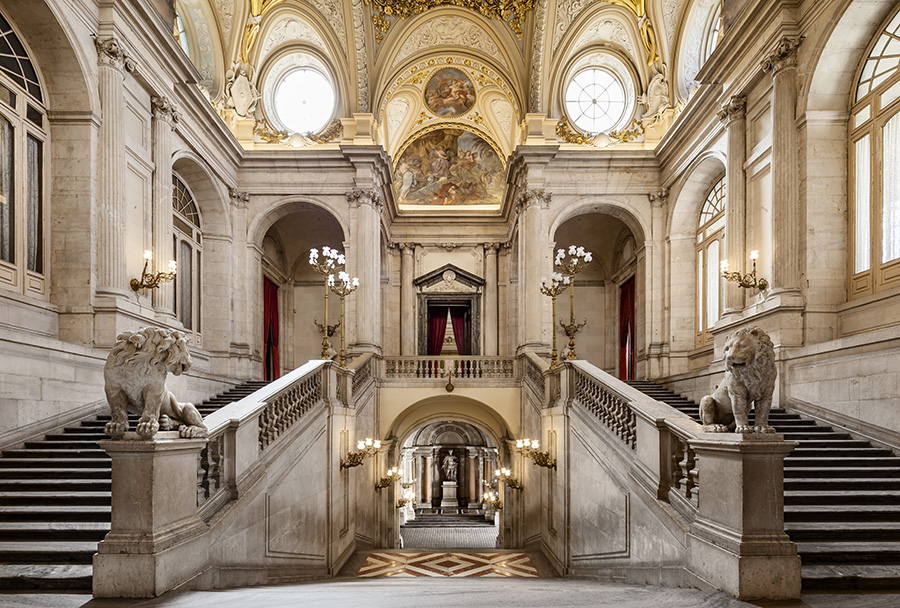 Lugares que se visitan en el Palacio Real de Madrid: la Escalera principal de Sabatini