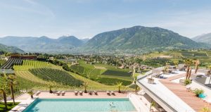 Vacanze estive nelle montagne italiane: Schenna Hotels vicino a Merano (Trentino Alto-Adige)