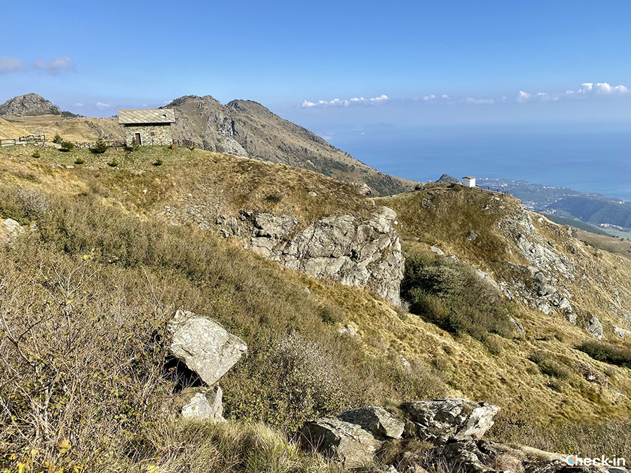 Trekking più belli in Liguria: casa della Miniera e Monte Rama dal Rifugio Pratorotondo (provincia di Genova)