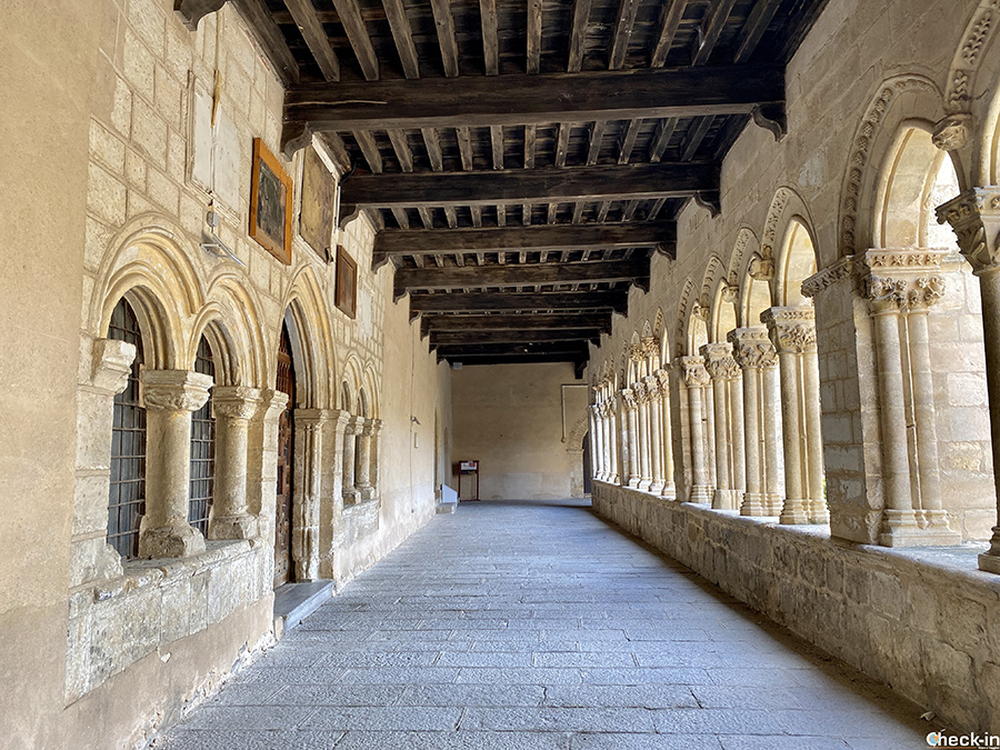 Visita del chiostro di S. Maria La Real de Nieva - Provincia di Segovia, Spagna