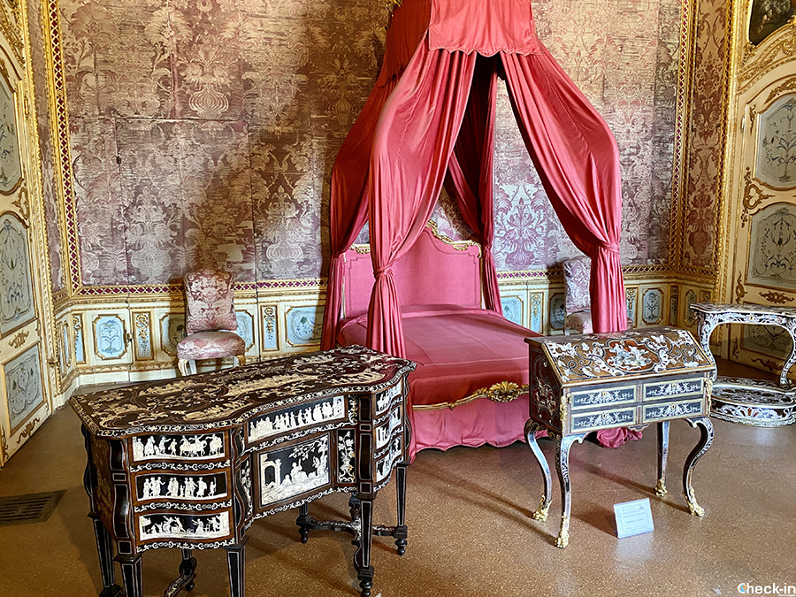 What to see at Palazzina di caccia of Stupinigi: Bedroom
