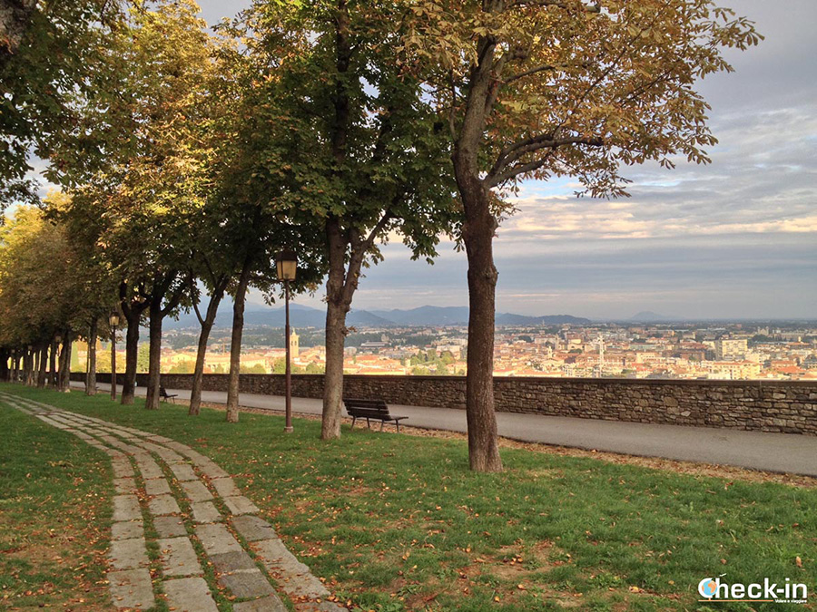 5 things to do in Bergamo: panoramic walk on the Venetian Walls