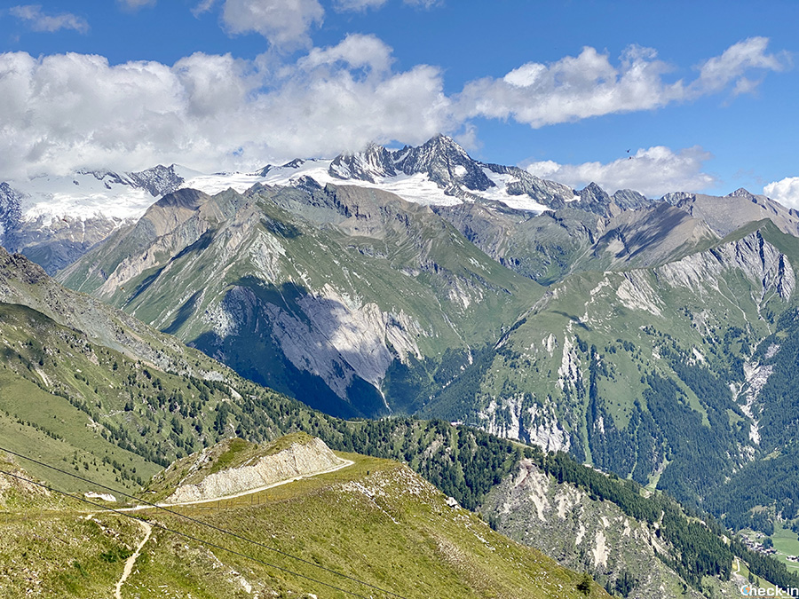 Terrazza panoramica sul massiccio del Grossglockner dal Rifugio Adler Lounge - Tirolo dell'Est, Austria