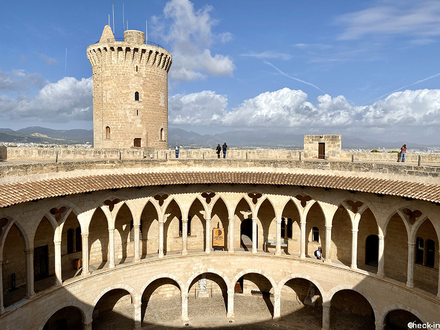 Consejos sobre lo que ver en Palma: visita del Castillo redondo de Bellver