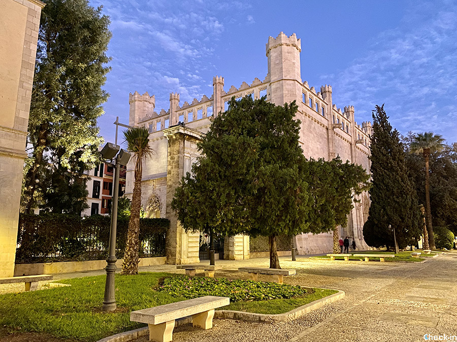 Cosa vedere nel centro storico di Palma di Maiorca in un giorno: Palazzo della Llontja