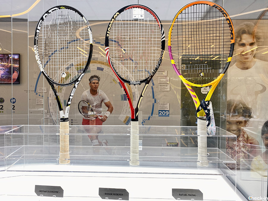 Colección de raquetas de tenis en el Museo de Rafa Nadal en Mallorca