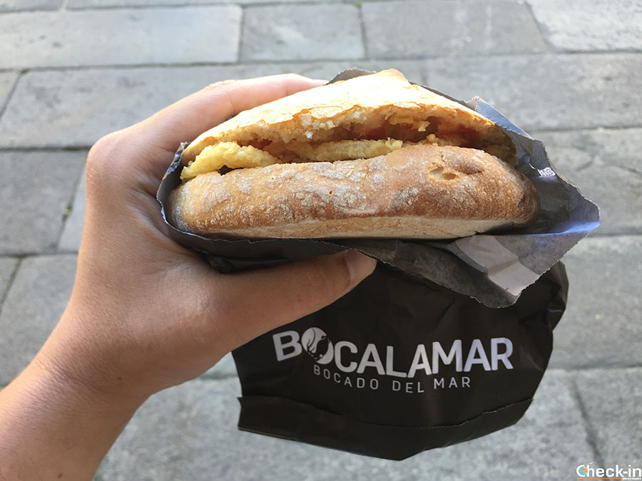 Panini di Bocalamar: cibo da strada economico vicino alla Cattedrale di Santiago di Compostela