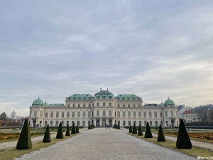 Guida utile per visitare il Castello Belvedere di Vienna: posizione, orari, prezzi e biglietti