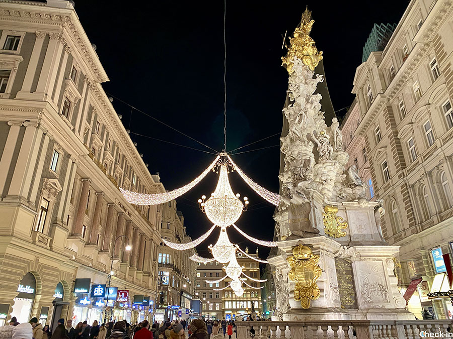 Tour natalizio nel centro storico di Vienna: luminarie lungo il Graben