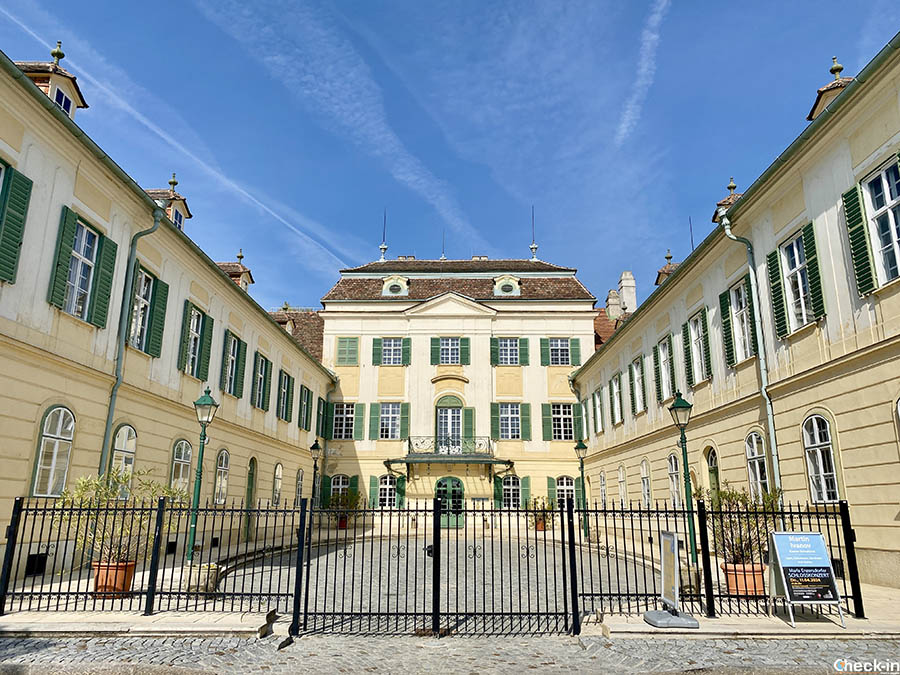 Hunyadi Schloss, one of the castles next to Vienna