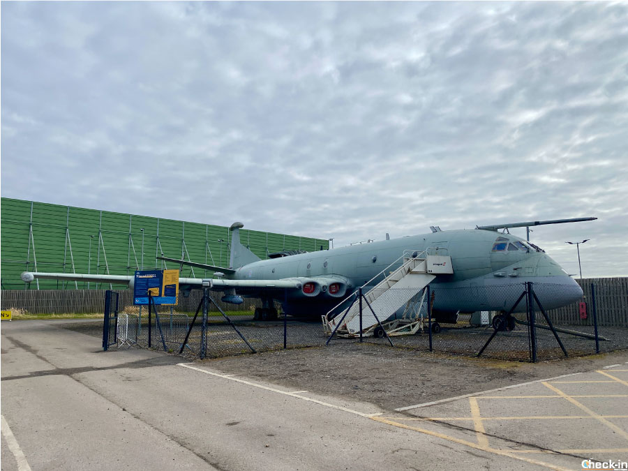 Nimrod MR2 XV231 di Raf al Runway Visitor Park di Manchester