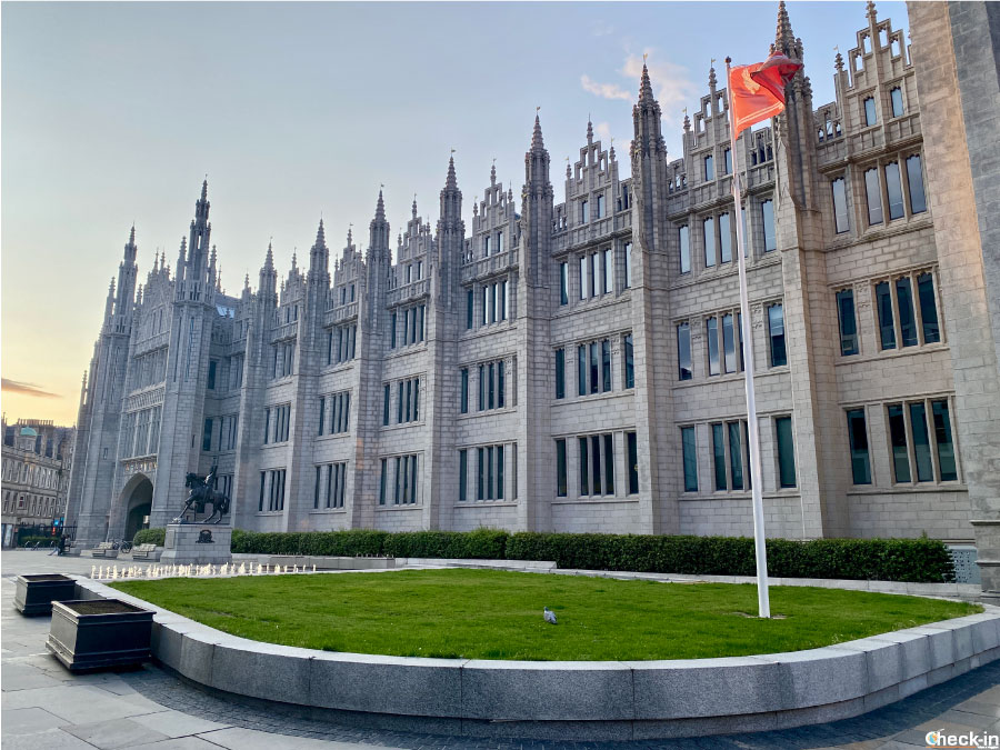 Luoghi più belli di Aberdeen: il Marischal College