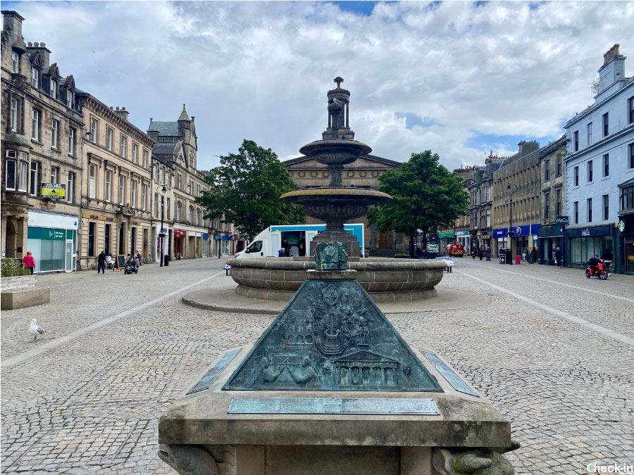 Cosa vedere ad Elgin (Moray) in un giorno: la High Street e la St Giles Church