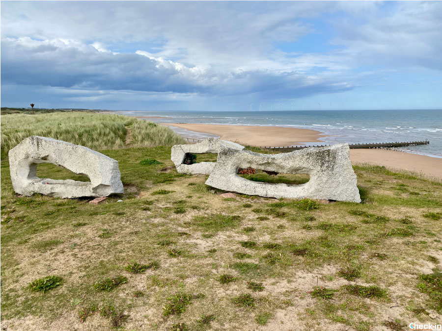 "Windows to the Sea", alla fine della spiaggia urbana di Aberdeen (Scozia settentrionale)