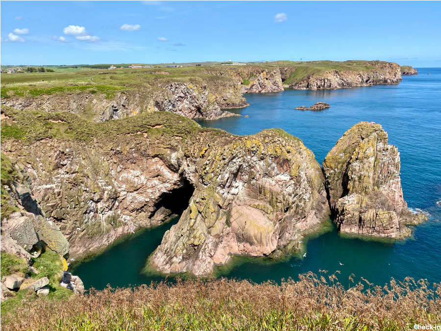 Sentieri panoramici in Scozia: itinerario da Cruden Bay a Bullers of Buchan nell'Aberdeenshire