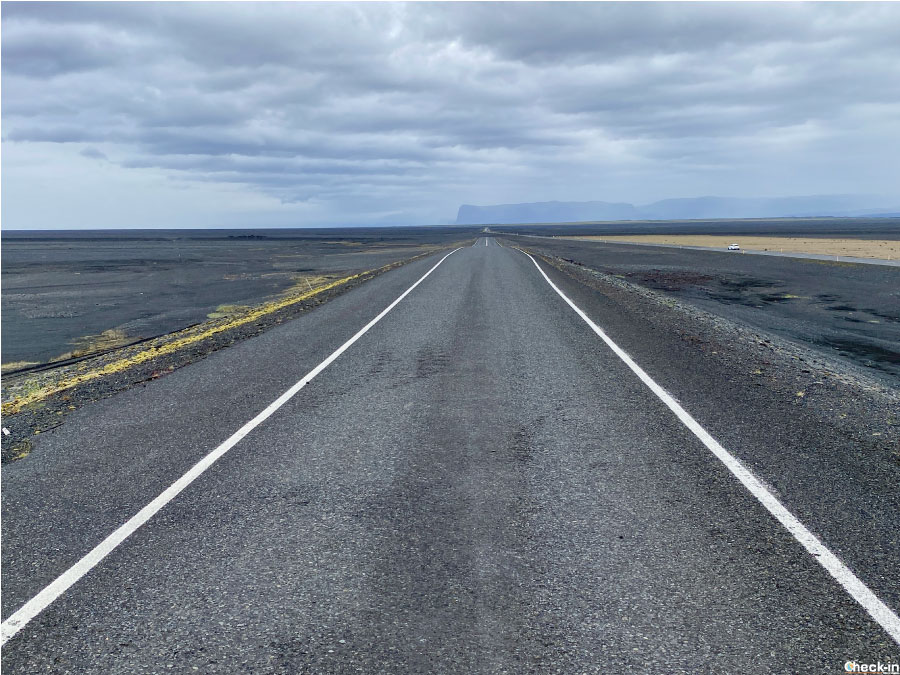 Luoghi da scoprire nel sud dell'Islanda: la strada abbandonata vicino a Skaftafell
