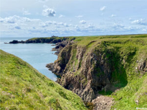Da Cruden Bay a Bullers of Buchan, le 8 camminate costiere più belle della Scozia