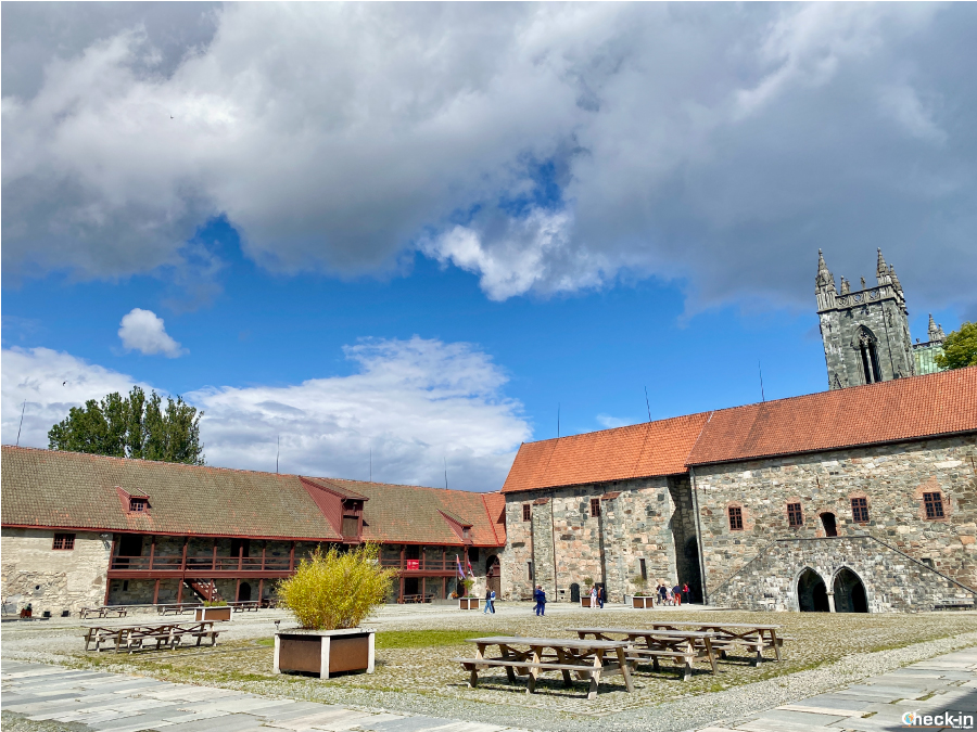 Una parte del palazzo arcivescovile di Trondheim