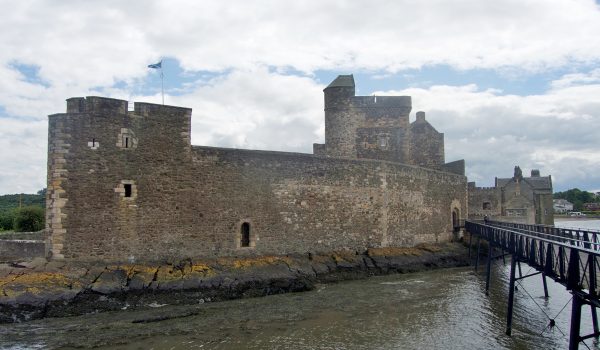 5 Outlander locations not to be missed: Blackness Castle