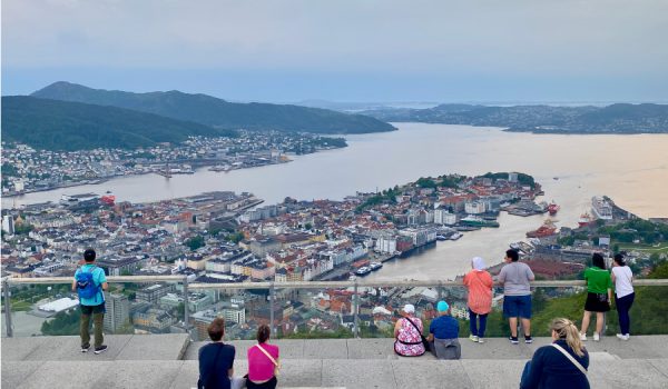 6 cose da fare e vedere a Bergen: tramonto sulla città dal belvedere sul monte Fløyen