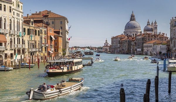 Esplorare il centro storico di Venezia in vaporetto