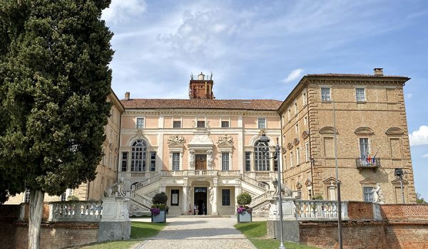 Castelli sabaudi Patrimonio UNESCO in Piemonte: Govone, provincia di Cuneo